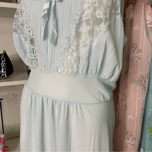 Vintage 50's / 60's Nightgown - Picture 5 of 11